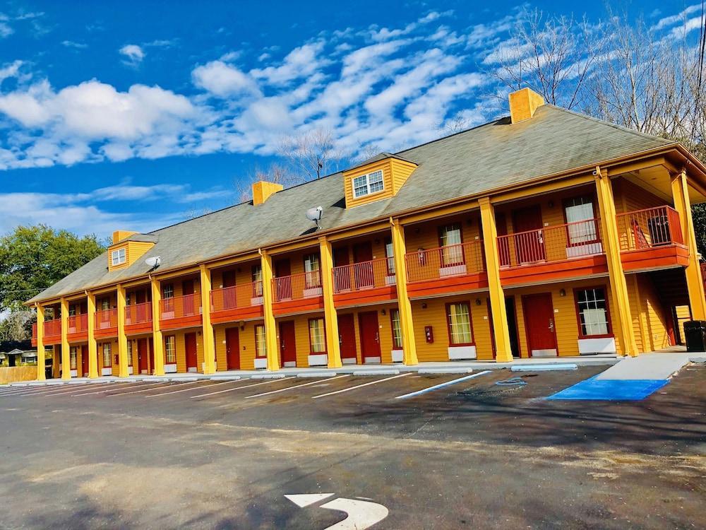 Hotel Baymont By Wyndham Selma Extérieur photo