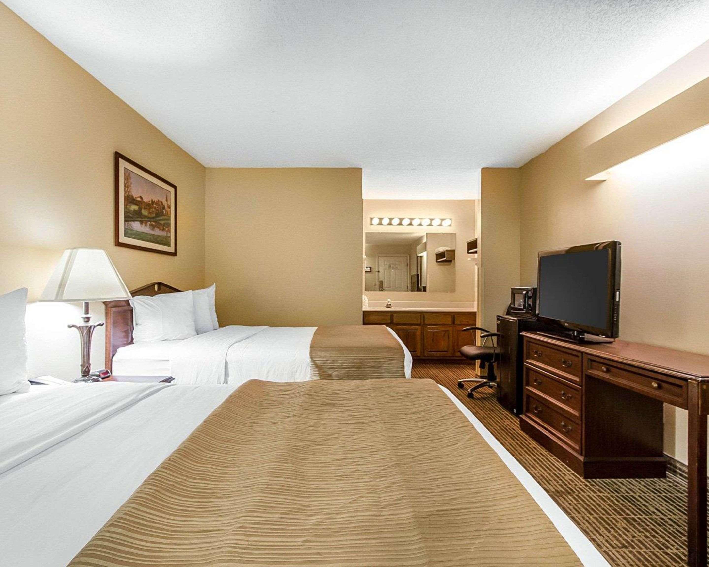 Hotel Baymont By Wyndham Selma Extérieur photo