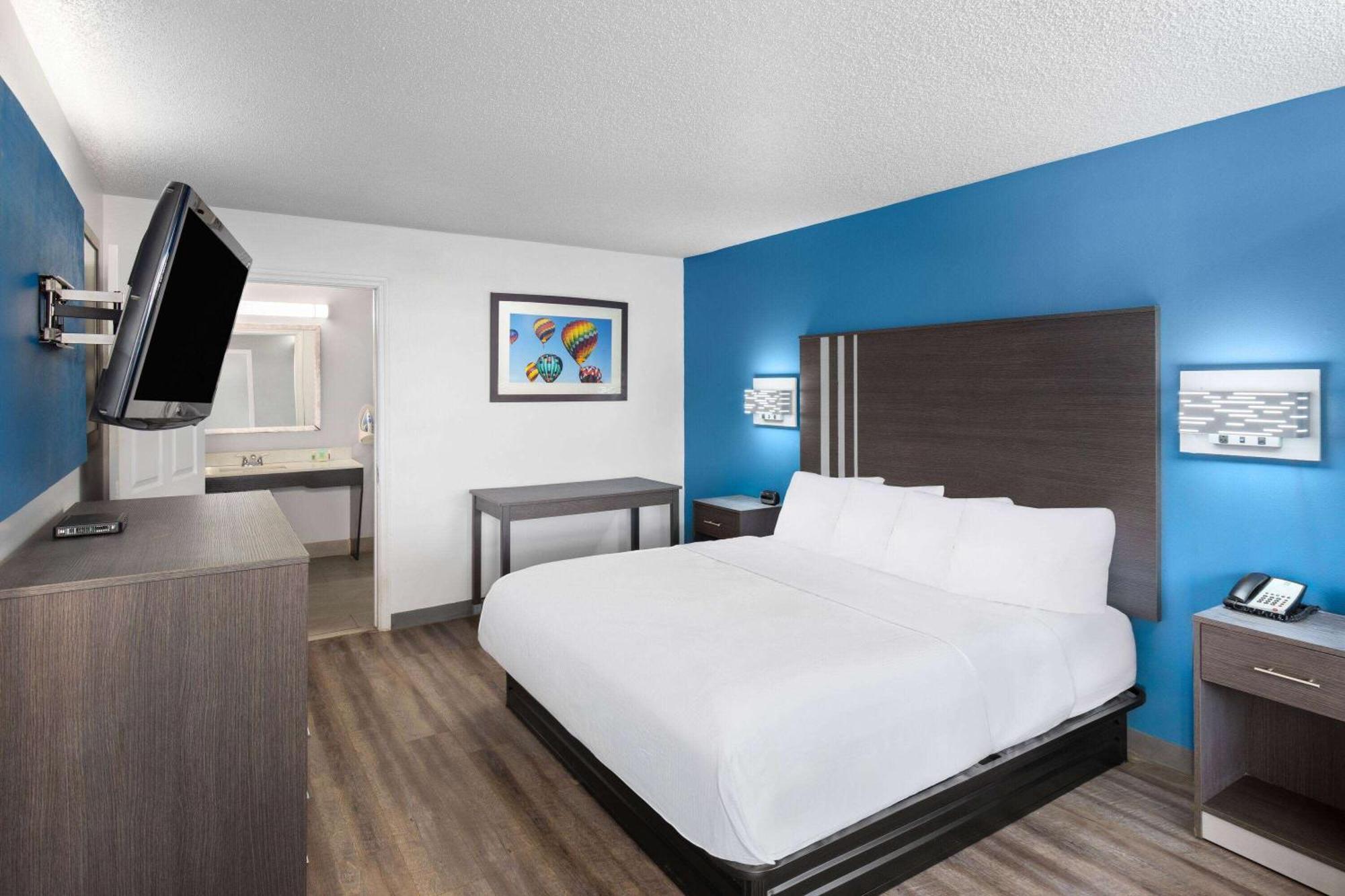 Hotel Baymont By Wyndham Selma Extérieur photo