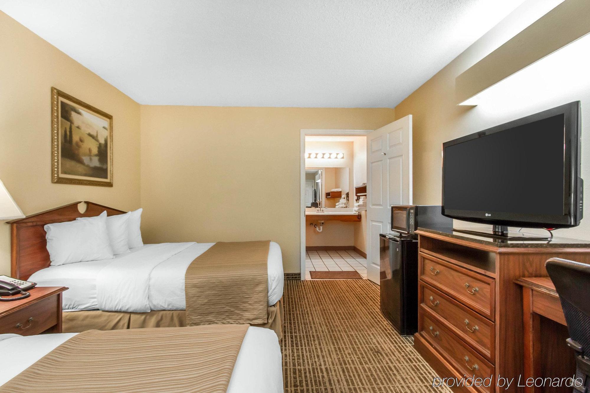 Hotel Baymont By Wyndham Selma Extérieur photo
