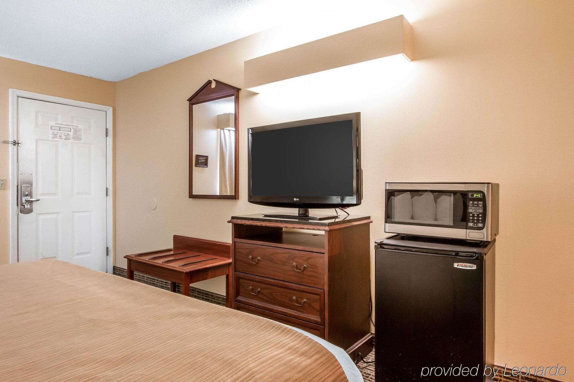 Hotel Baymont By Wyndham Selma Extérieur photo