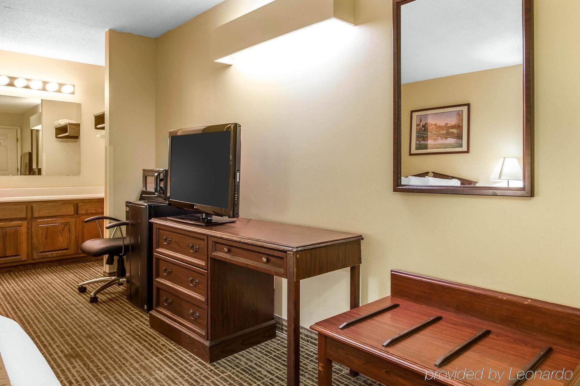 Hotel Baymont By Wyndham Selma Extérieur photo